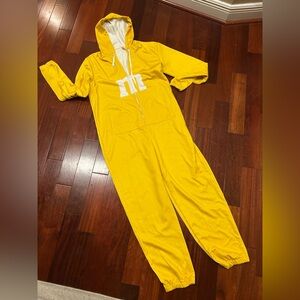 NWOT Yellow Adult Mens M&M Halloween Costume Jumpsuit Zip up Hooded Cozy Lounge